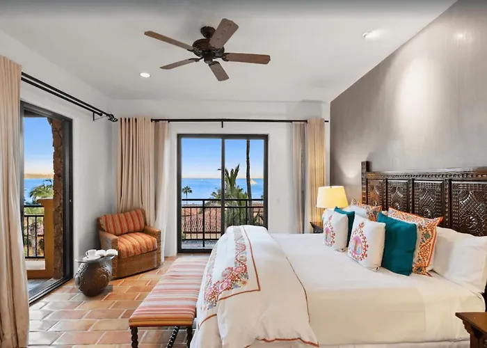 Best Executive-Style Luxury Residence On Property